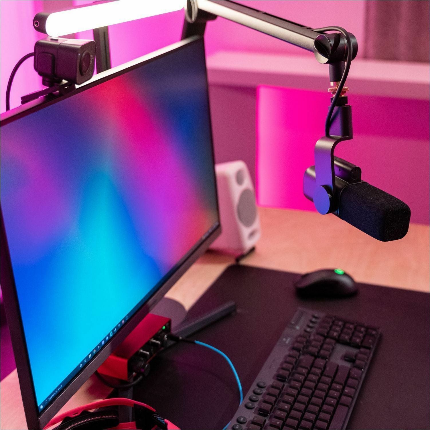 Logitech G Compass Desktop Boom Arm Logitech G Compass Desktop Boom Arm